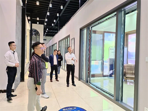 新帝豪门窗｜热烈欢迎北京WE国际建筑设计中心、十间坊考察团莅临参观交流！
