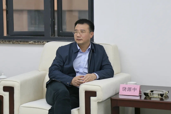 开拓合作 共赢发展新局面 | 资溪县县委副书记、县长饶源中一行莅临云峰莫干山全屋定制 开拓合作 共赢发展新局面 | 资溪县县委副书记、县长饶源中一行莅临云峰莫干山全屋定制