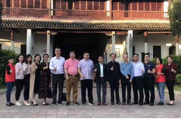 君匠世家艺术涂料蕉岭助学行，为寒门学子送来希望之光