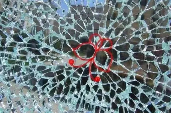 今天门窗:门窗这样选,不再怕大面积门窗玻璃自爆和起雾
