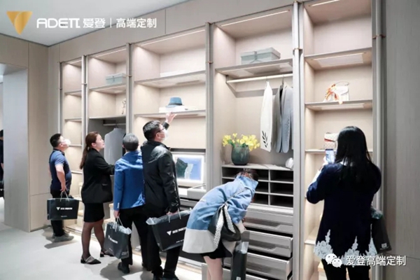 爱登高端定制总部展厅开业盛典圆满成功,高端定制地标品牌 爱登高端定制总部展厅开业盛典圆满成功,高端定制地标品牌