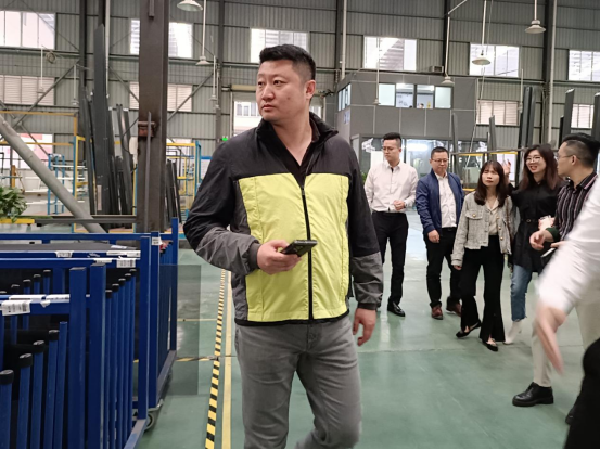 北京WE国际建筑设计中心、十间坊考察团莅临新帝豪门窗总部参观交流！