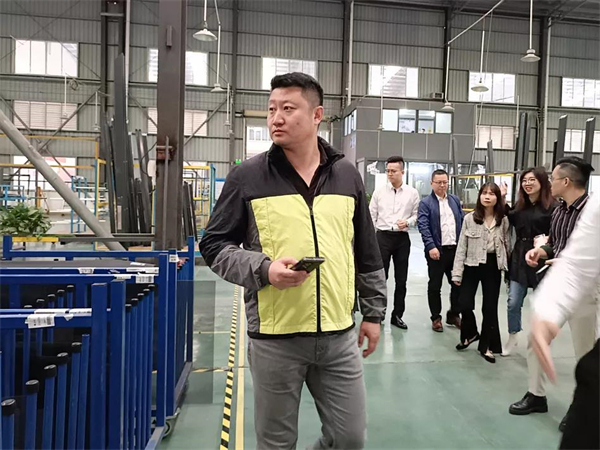 新帝豪门窗｜热烈欢迎北京WE国际建筑设计中心、十间坊考察团莅临参观交流！