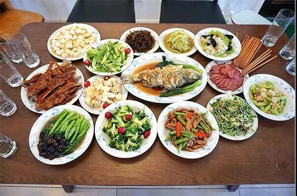 欧诺尼集成灶丨开挂的厨房神器 解决厨房乌烟瘴气