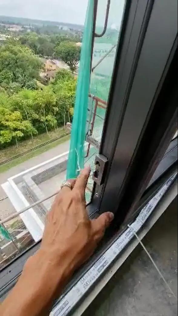 伊美德门窗500方海外别墅门窗项目，安装顺利，业主点赞！