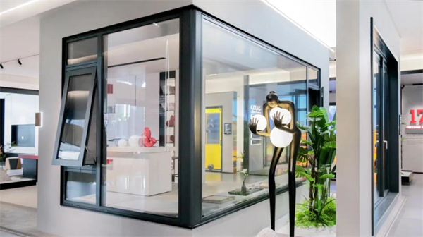 轩尼斯门窗展厅焕新升级，开启品牌新篇章