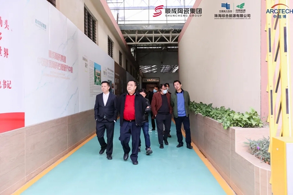 顺辉陶瓷：光伏发电+智能仓储，打造高质量发展新引擎
