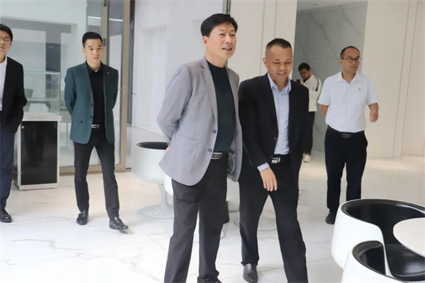 富轩全屋门窗欢迎南京移门协会会长一行走访交流