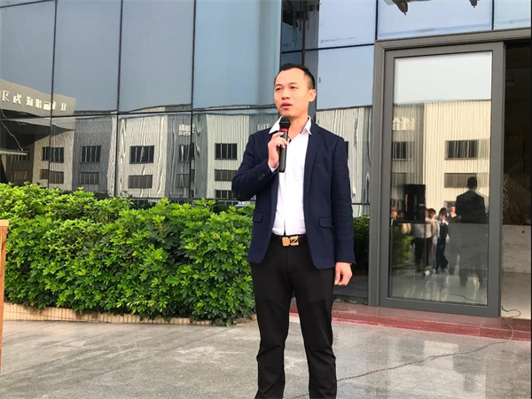 新帝豪门窗10月优秀员工表彰大会圆满举行！