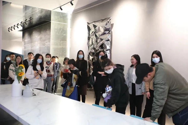欧文莱陶瓷素色美学馆刷屏朋友圈，成新晋打卡圣地