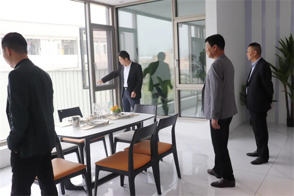 富轩全屋门窗欢迎南京移门协会会长一行走访交流