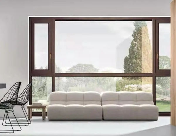 米亚门窗|色彩鉴赏，一人一窗一世界