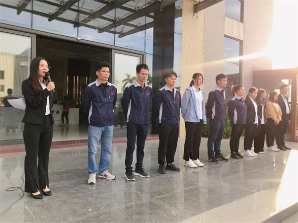 新帝豪门窗10月优秀员工表彰大会圆满举行！