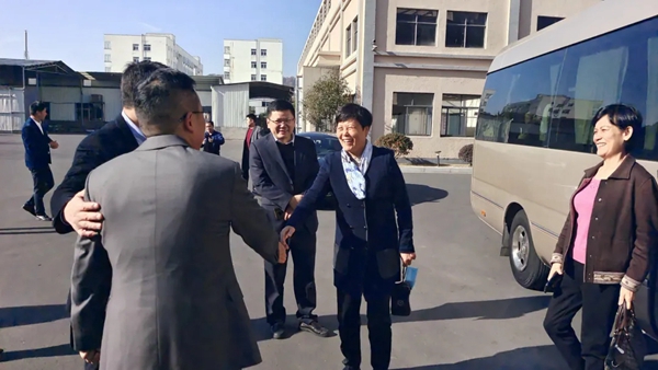 万事兴集成灶开展稳外资促消费专项调研活动，浙江省商务厅一行莅临调研