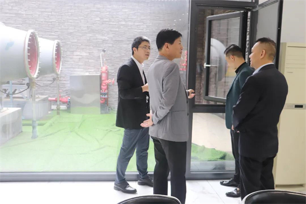 富轩全屋门窗欢迎南京移门协会会长一行走访交流