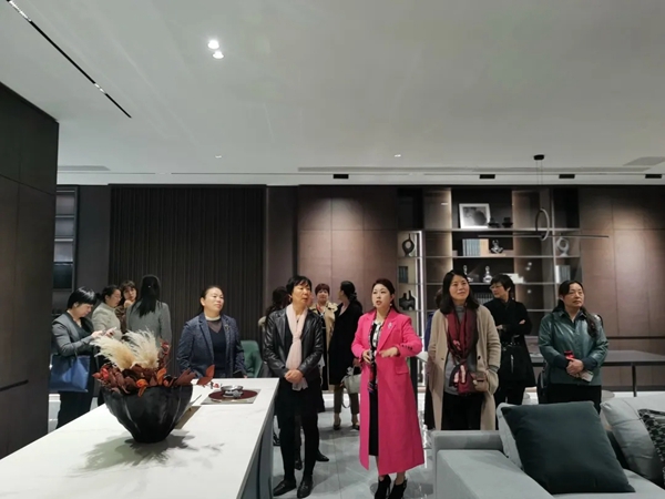 客来福全屋定制举办瑶海区妇联系统干部、女企业家“学习贯彻省第十一次党代会精神”主题宣讲会 客来福全屋定制举办瑶海区妇联系统干部、女企业家“学习贯彻省第十一次党代会精神”主题宣讲会