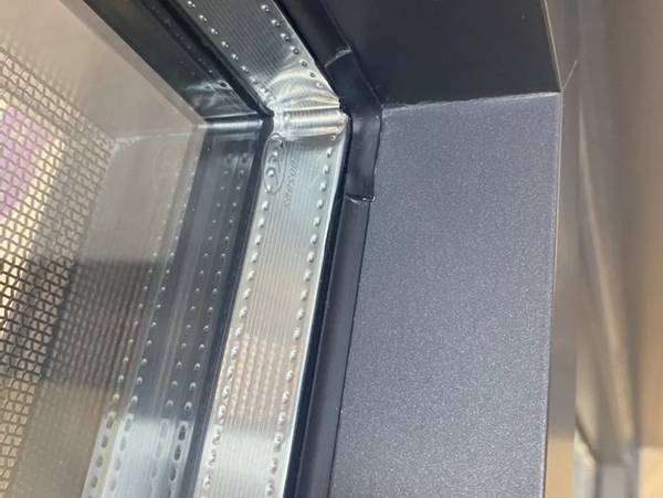 千偌门窗|LS128内开内倒窗纱一体窗，演绎生活的美好与精致