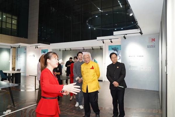 冠珠陶瓷与119岁寿星共话健康生活与文化传承