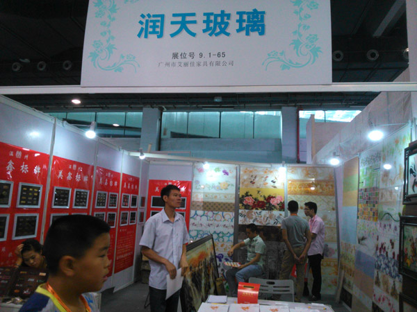 润天玻璃参加第十六届广州建博会 