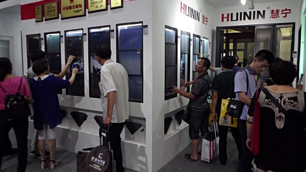 慧宁门窗参展2014广州建博会