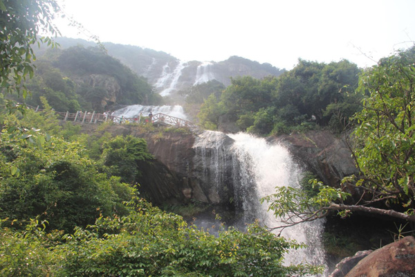 伊百丽2014夏季“亲近自然、低碳生活”旅游记