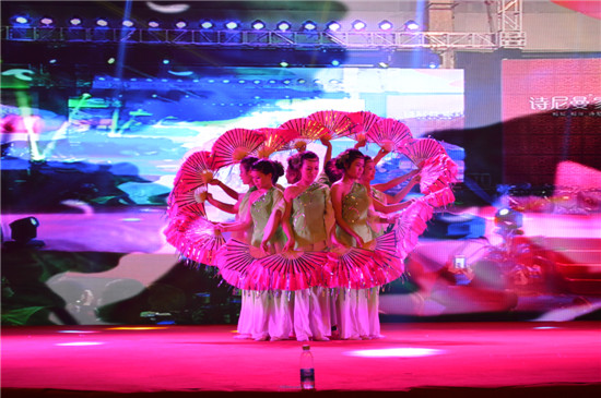三羊开泰辉煌2015 诗尼曼盛大上演