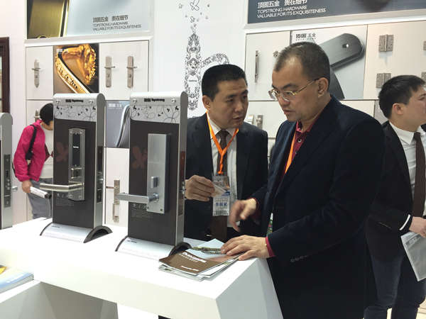 三大新品缤纷亮相会展季  彰显顶固吸引力