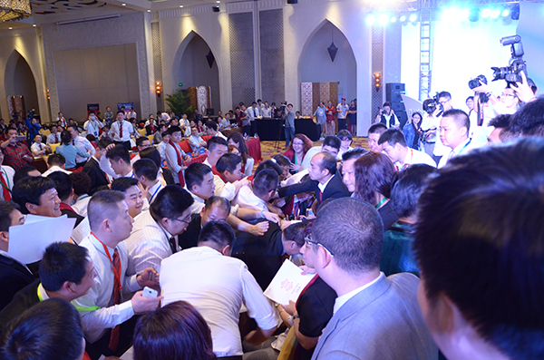 扬帆起航2015，诗尼曼全国经销商大会隆重举行