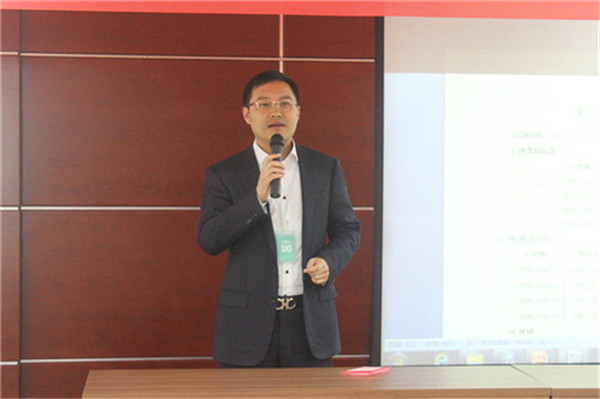尚品本色“豪车运营激励PK挑战签约会”震撼开幕