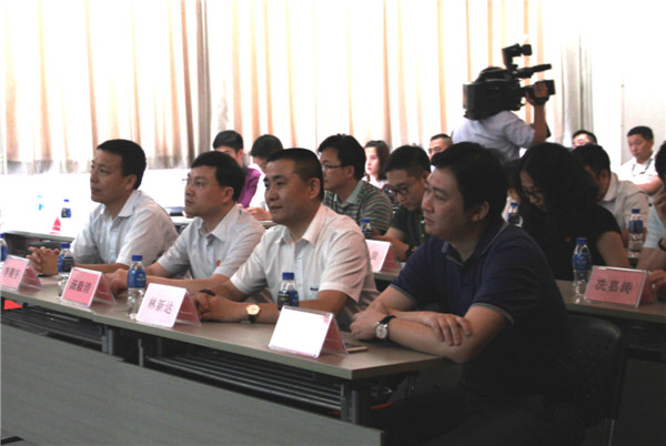 更好地承担企业社会责任——记顶固党总支成立揭牌仪式