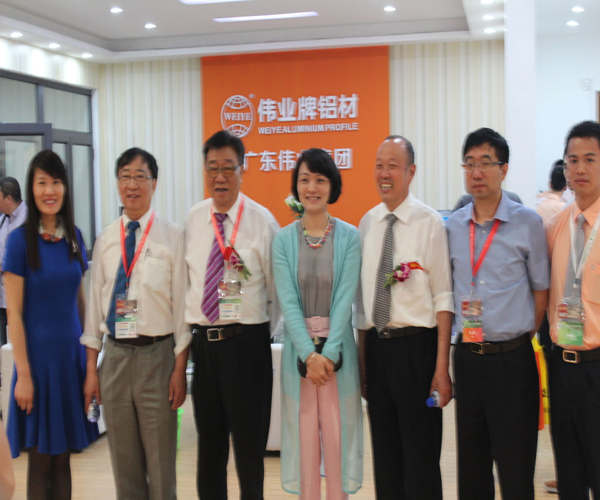 伟业铝材亮相2015中国（潍坊）门窗幕墙博览会