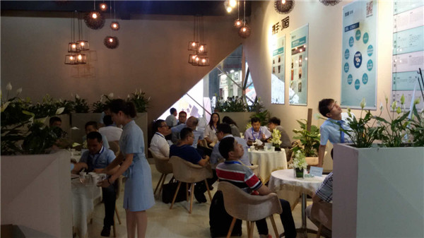 高颜值顶固衣柜“完美邂逅”上海建博会