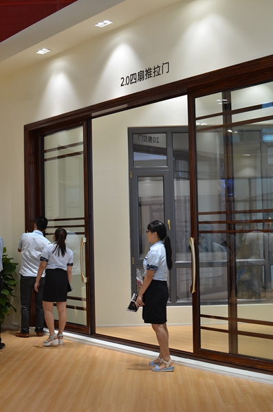 富奥斯新品惊艳亮相2015广州建博会