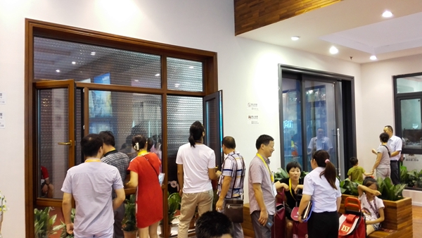 预见•家：軒尼斯门窗精彩亮相广州建博会