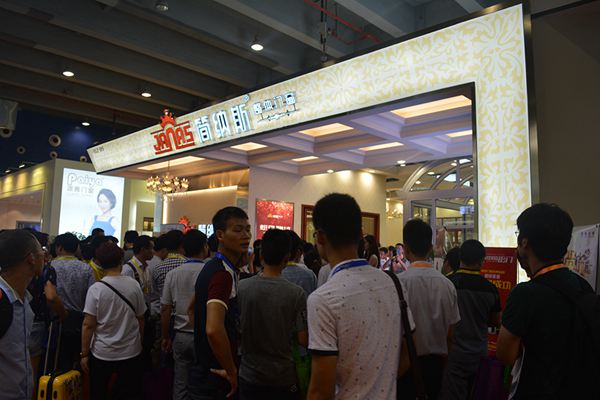 简纳斯建博会主推“智能阳光房”，打造全新生活方式