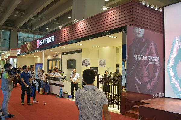 圣田门窗技术创新层出不穷，智能化产品建博会上闪亮登场