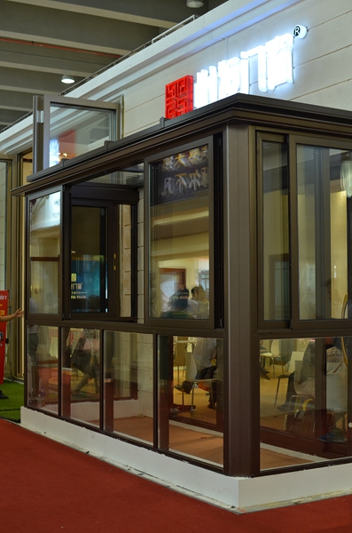 2015广州建博会新品集结 怡发门窗简朴淡雅
