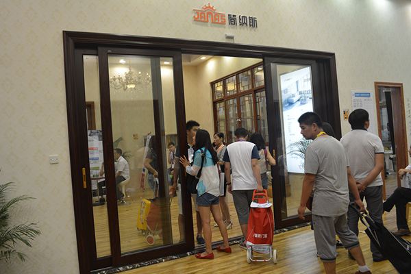 简纳斯建博会主推“智能阳光房”，打造全新生活方式