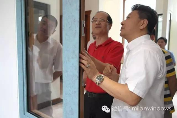 中国建筑金属结构协会会长郝际平莅临米兰之窗 