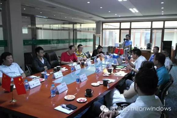 中国建筑金属结构协会会长郝际平莅临米兰之窗 