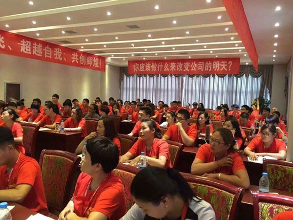 亚丹衣柜商学院郑州站培训班正式开学