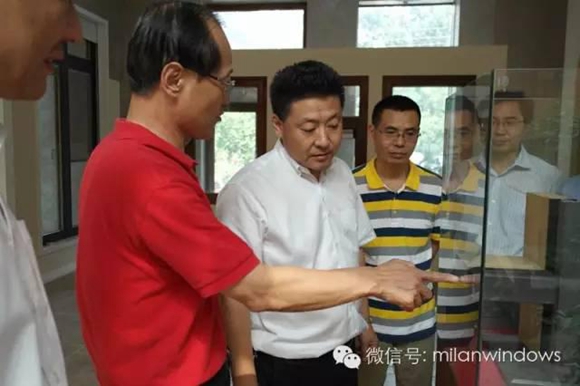 中国建筑金属结构协会会长郝际平莅临米兰之窗 