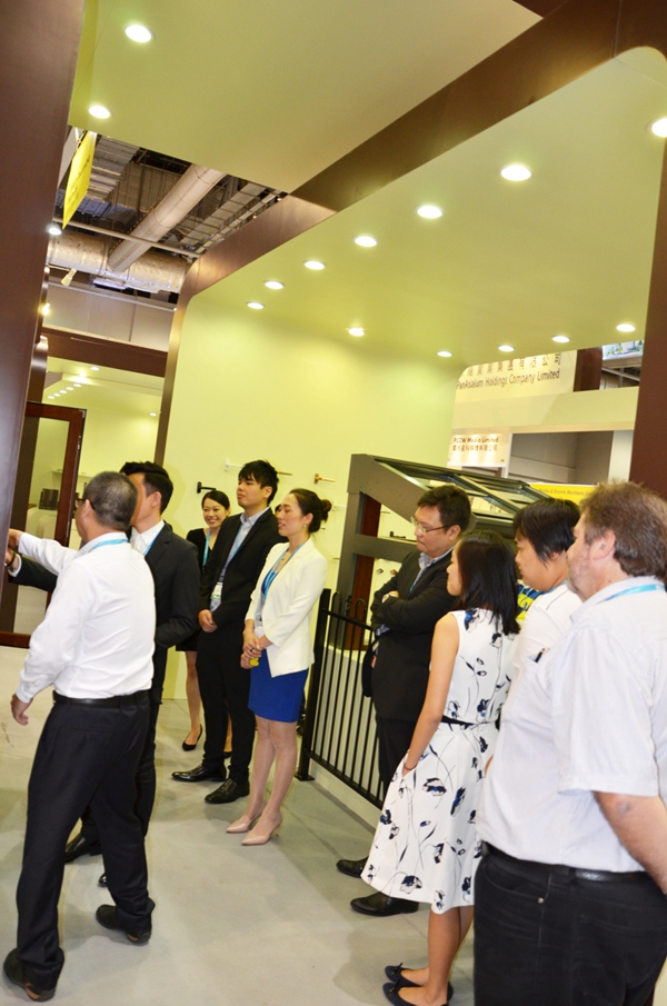 澳普利发惊艳亮相香港国际博览会，“百厂千店”财富风暴席卷亚洲！