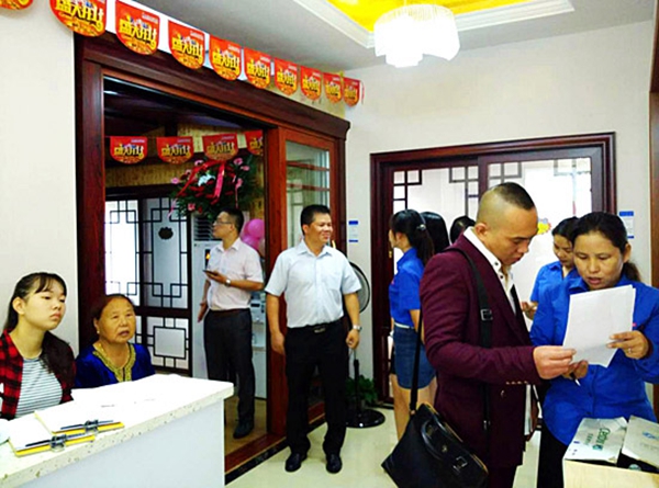 老赖不赖门窗鹰潭店盛装开业 老赖不赖门窗鹰潭店盛装开业