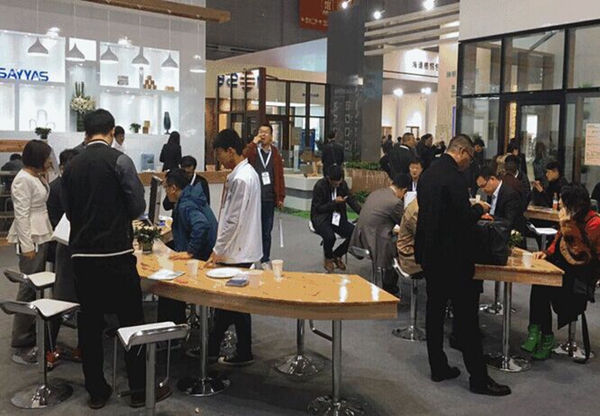 国际门窗展百家窗企“论剑” 森鹰领导地位不容撼动! 国际门窗展百家窗企“论剑” 森鹰领导地位不容撼动!