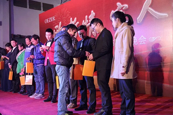 欧哲门窗举办2016年春节联欢盛会