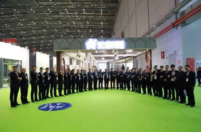 宏明泰门窗上海建博会新经销商落地帮扶培训会
