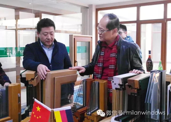 中国建筑金属结构协会会长郝际平莅临米兰之窗调研指导工作