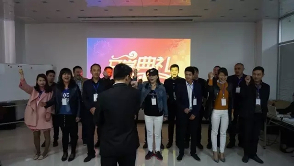 富轩商学院加盟商培训班开课啦！