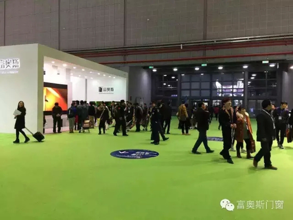 富奥斯门窗惊艳亮相上海建博会现场